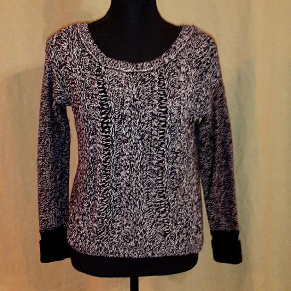 American Eagle cable knit sweater. XS